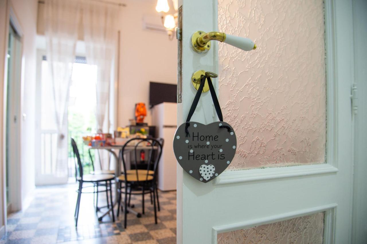 Appartement Domus Anticaglia By Domusextra à Naples Extérieur photo