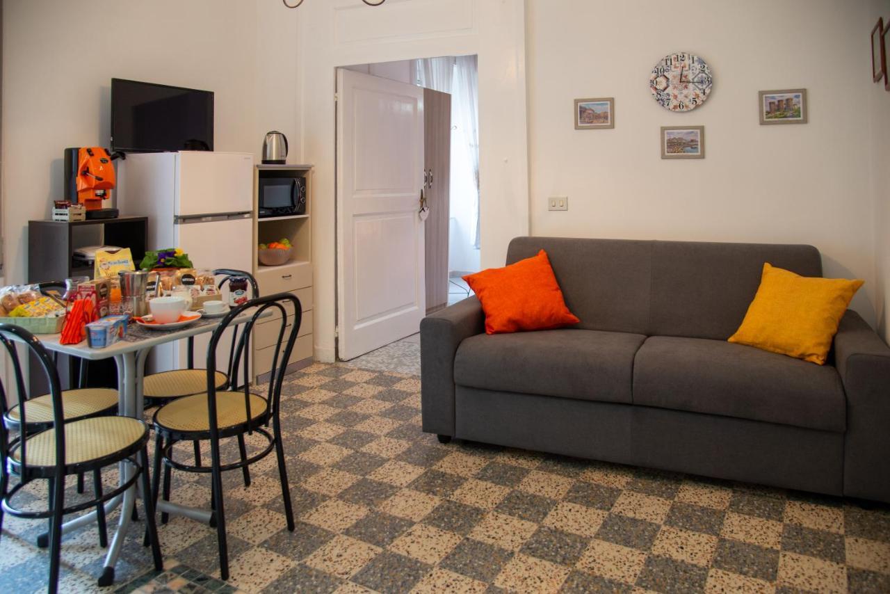 Appartement Domus Anticaglia By Domusextra à Naples Extérieur photo