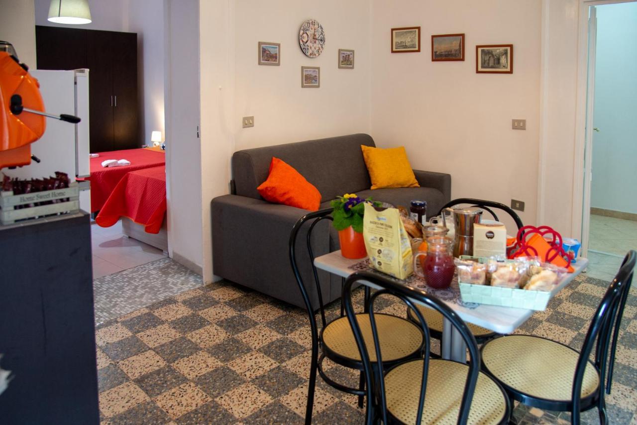 Appartement Domus Anticaglia By Domusextra à Naples Extérieur photo
