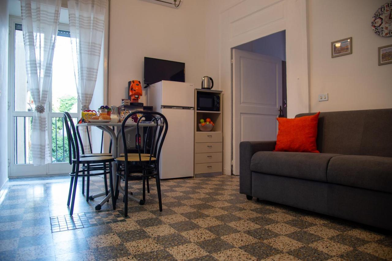 Appartement Domus Anticaglia By Domusextra à Naples Extérieur photo