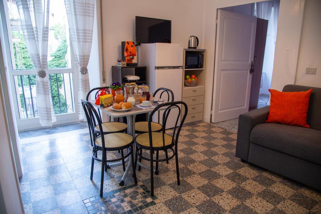 Appartement Domus Anticaglia By Domusextra à Naples Extérieur photo